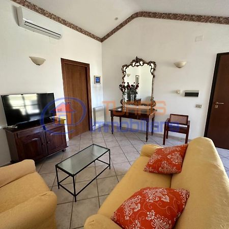 Apartamento La Mansarda Di Via Galilei Porto Torres Exterior foto