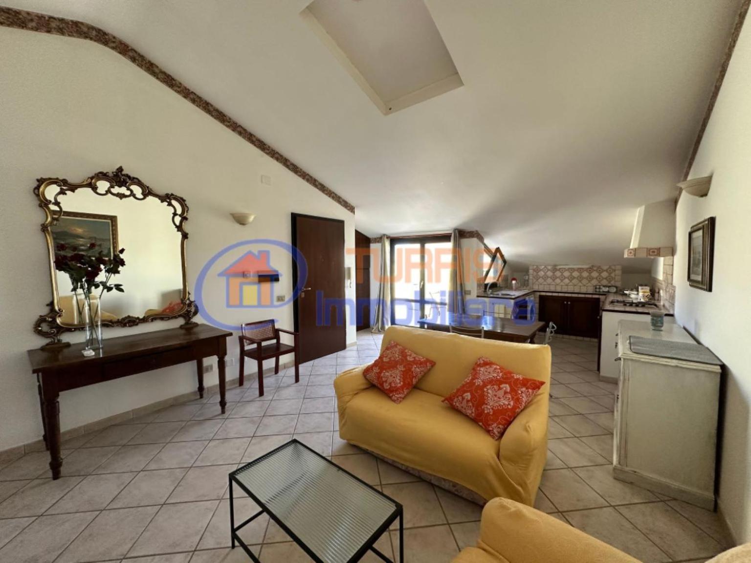 Apartamento La Mansarda Di Via Galilei Porto Torres Exterior foto